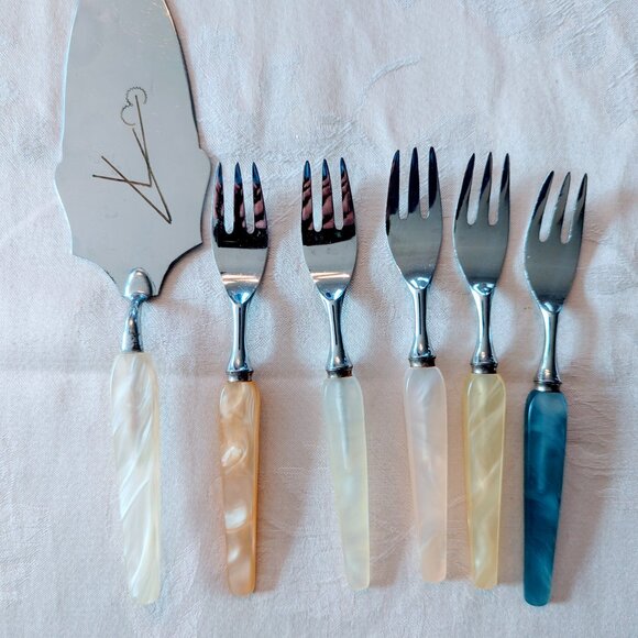 Lot of 6 VTG German MCM Dessert Bakelite Set Pyraline Cake Lifter Cake Forks - Picture 6 of 10
